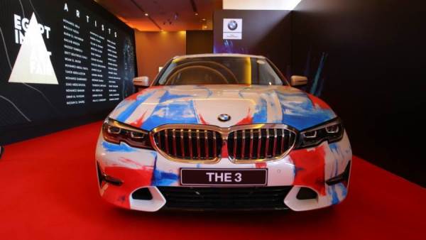 BMW الفئة الثالثة تتحول للوحة فنية في مصر