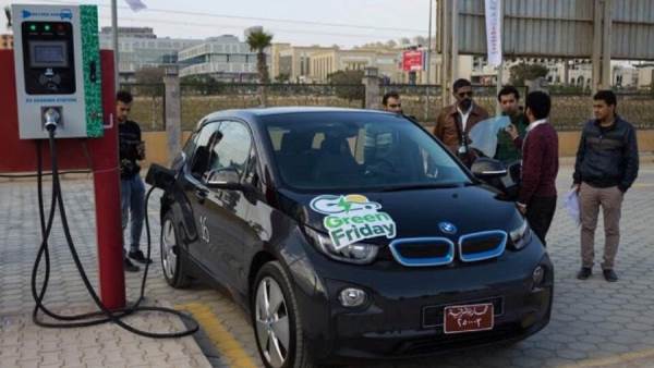 ترخيص السيارات الكهربائية يعزز من فرص انتشارها في السوق المصرية