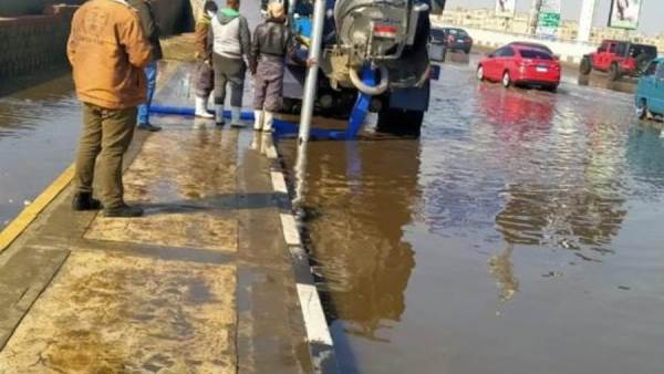 شفط مياه الأمطار من شوارع القاهرة