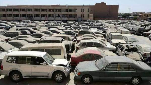 الساحة المخزنة للسيارات المستعملة بجمارك مطار القاهرة