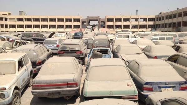ساحة السيارات المخزنة بجمارك مطار القاهرة