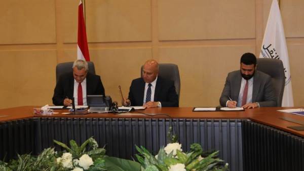 توقيع عقد إصدار أول ترخيص في مصر لنقل الركاب باستخدام التطبيقات التكنولوجية بين جهاز تنظيم النقل البري الداخلي والدولي