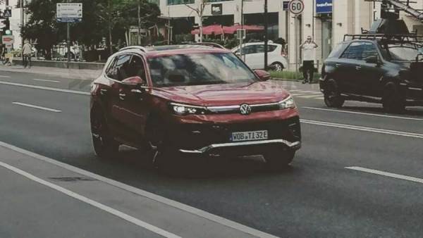 VW-Tiguan-Caught-Without-Camouflage