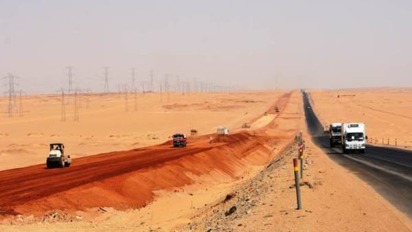 تطوير الطريق الصحراوي الغربي