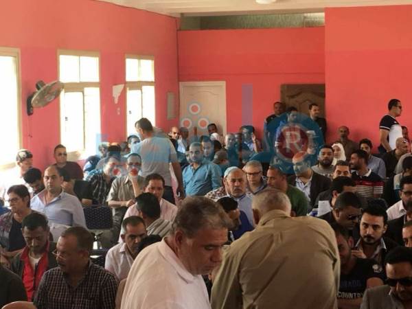 صورة من جلسة المزاد