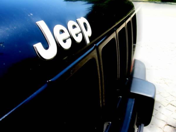 Jeep-Beberkan-Rincian-Model-2015-1