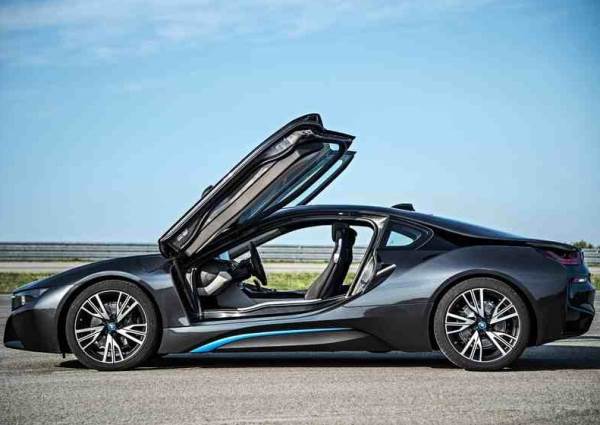 BMW-i8_2015_800x600_wallpaper_45