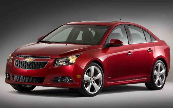 Chevrolet-Cruze-2011-127-Auto-Car-900x1440