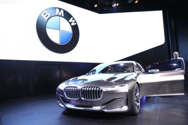 bmw-vision-future-luxury-concept-photos-03-750x500