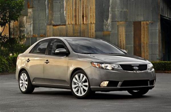 Kia-Cerato-2012-01