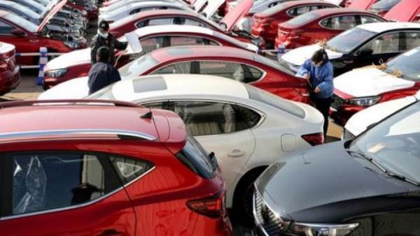كورونا يربك سوق السيارات المصرية