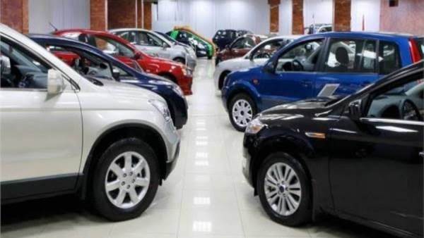 نقل معارض السيارات في السويس خارج الكتل السكنية