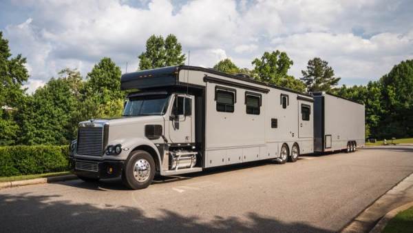 Freightliner Coronado Haulmark Conversion .