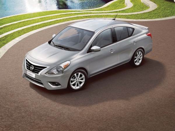 2015-Nissan-Sunny-in-the-UAE