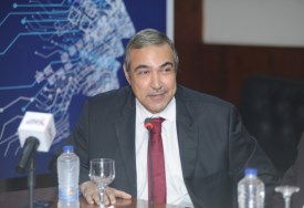 حسام عثمان مستشار وزير الاتصالات للذكاء الاصطناعي 