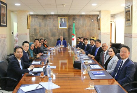 اجتماع في الجزائر لاقامة مصنع لسيارات هيونداي