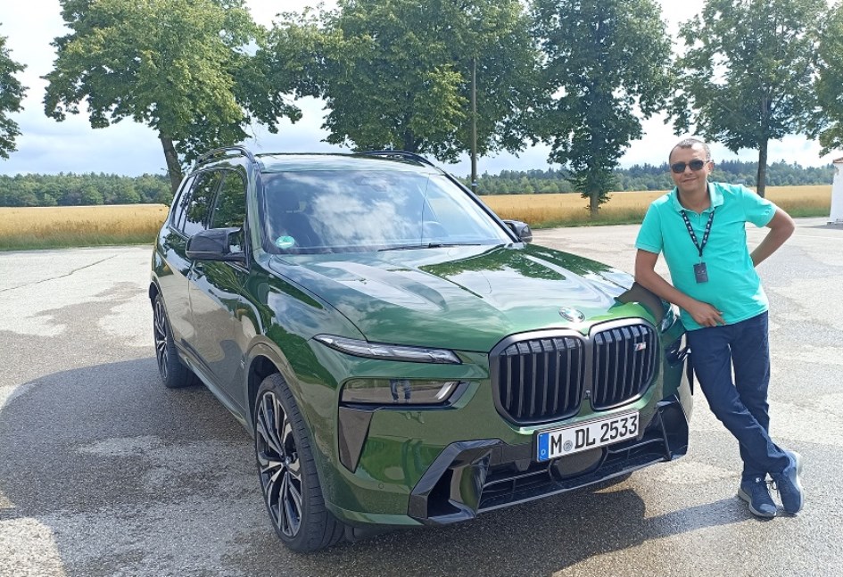 BMW X7 M60i الجديدة