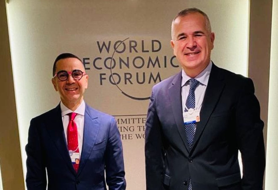 استعراض فرص التعاون بين مصر وسابانجي التركية في صناعة السيارات