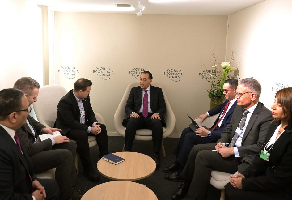 اجتماع مدبولي ومسئولي فولفو