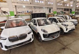 سيارات مصنع قادر