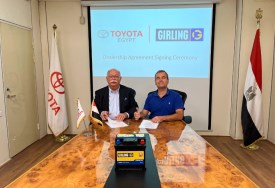 تويوتا ايجيبت توقع عقد توزيع بطاريات Girling الإنجليزية
