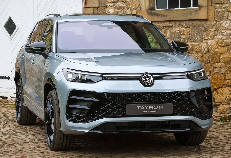 فولكس فاجن تايرون 