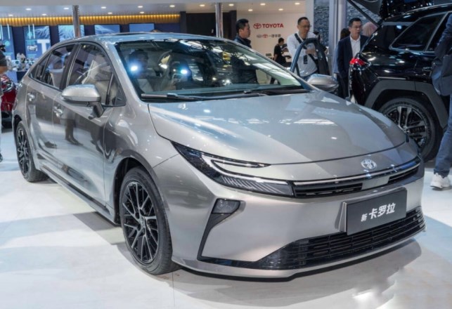 تويوتا كورولا فيس ليفت