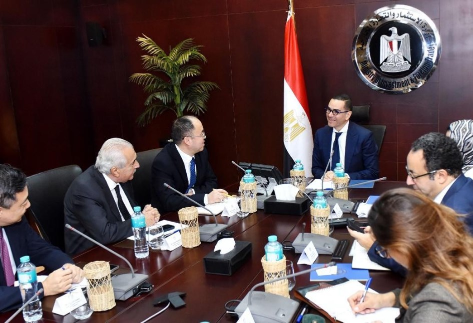 لقاء المسئولين في مصر ووفد بروميتيون للإطارات