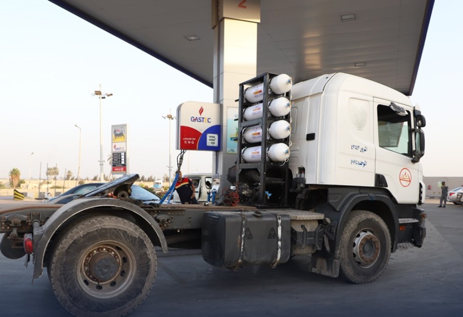 تحويل سيارة نقل للغاز