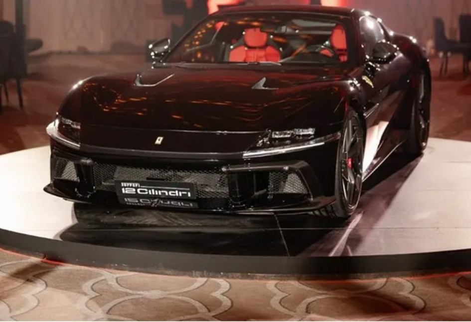 الكشف عن فيراري 12Cilindri لأول مرة في مصر