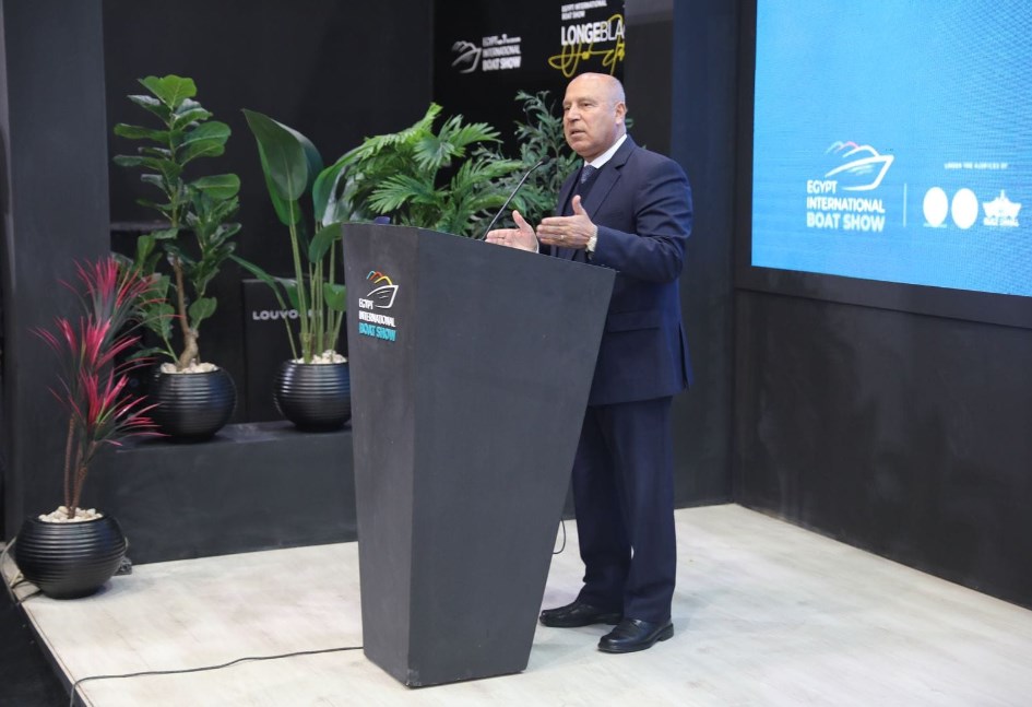 وزير الصناعة والنقل يفتتح معرض القوارب واليخوت بمصر
