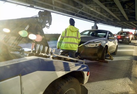 غرامة على لوحات السيارات المتسخة