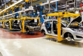 صناعة سيارات