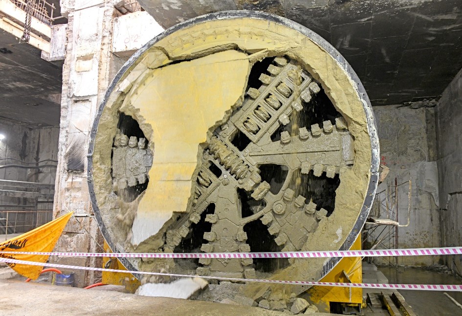  استقبال ماكينة الحفر النفقي TBM