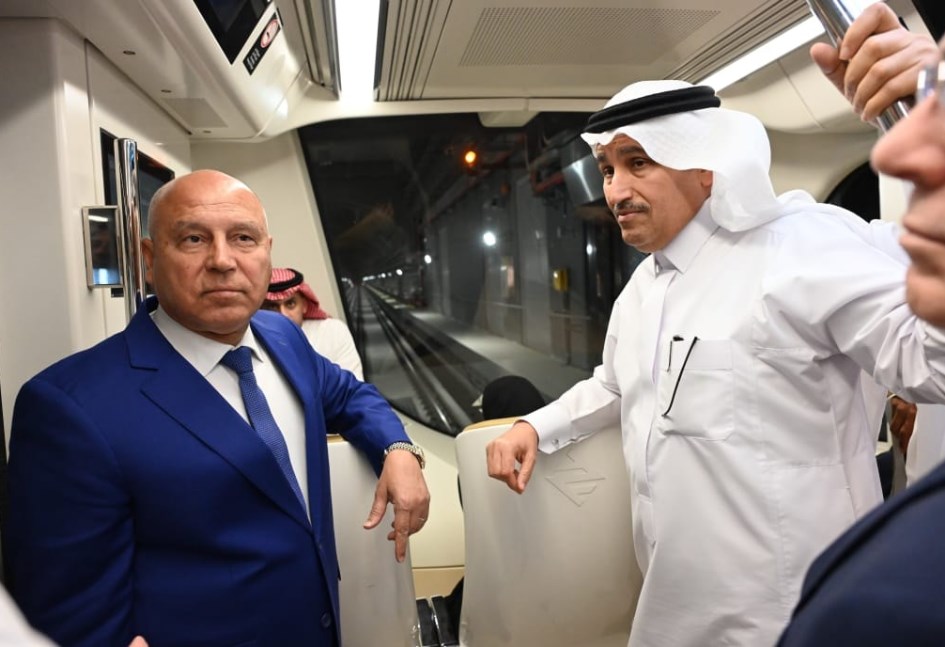 وزير النقل المصري يزور مترو الرياض