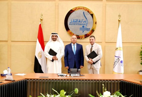 توقيع عقد ترخيص شركة جرين فالي لخدمات السيارات الكهربائية 