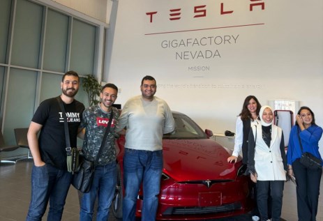 زيارة الوفد المصري لمصنع تسلا