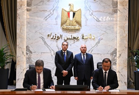 توقيع اتفاق لتصنيع سيارات جيتور في مصر