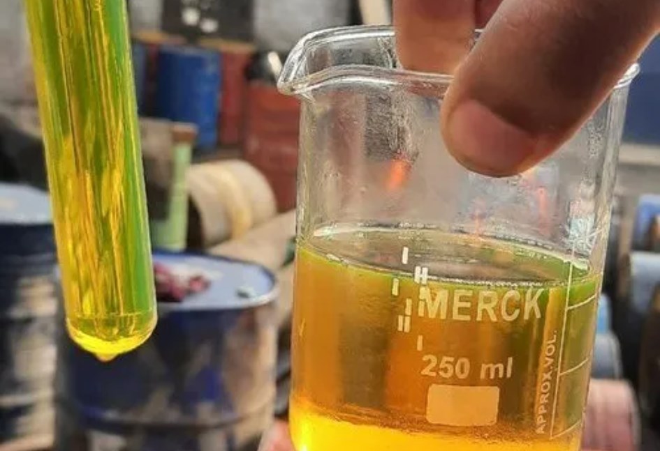 سحب عينات بنزين