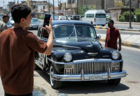 سيارة كرايسلر هدية من الملك فاروق لملك السعودية