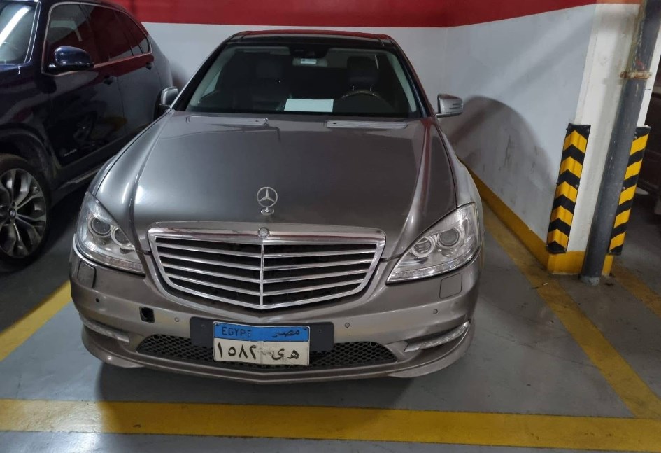 مرسيدس في مزاد جديد