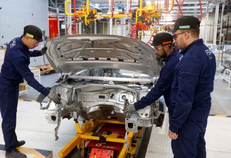 صناعة سيارات