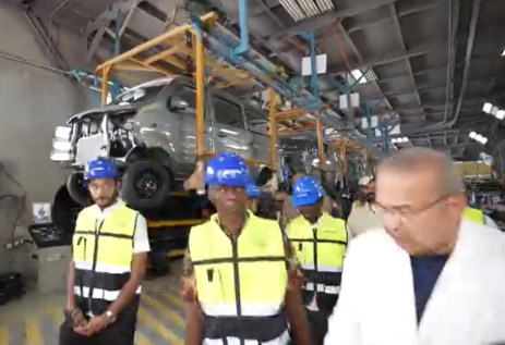 وفد من الكونغو يزور مصنع شينراي