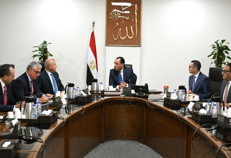 اجتماع اليوم حول صناعة السيارات