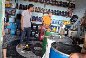 ضبط مواد بترولية تباع في محلات غير قانونية