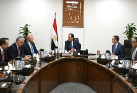 اجتماع اليوم حول صناعة السيارات