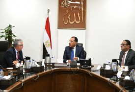 اجتماع مدبولي ومسئولي المنطقة الاقتصادية لقناة السويس