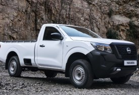 نيسان نافارا