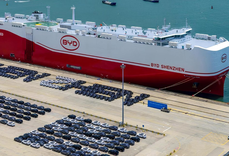 ناقلات سيارات BYD 