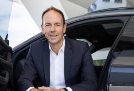 روبرت أدر الرئيس التنفيذي لشركة بورشة 